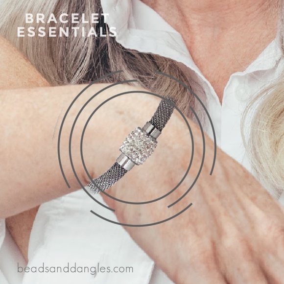 Mesh Chain Bangle Magnetic Clasp - Picture 2 of 6